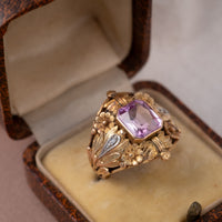 Bague ancienne Belle Époque en or jaune, saphir Verneuil et diamants taille rose