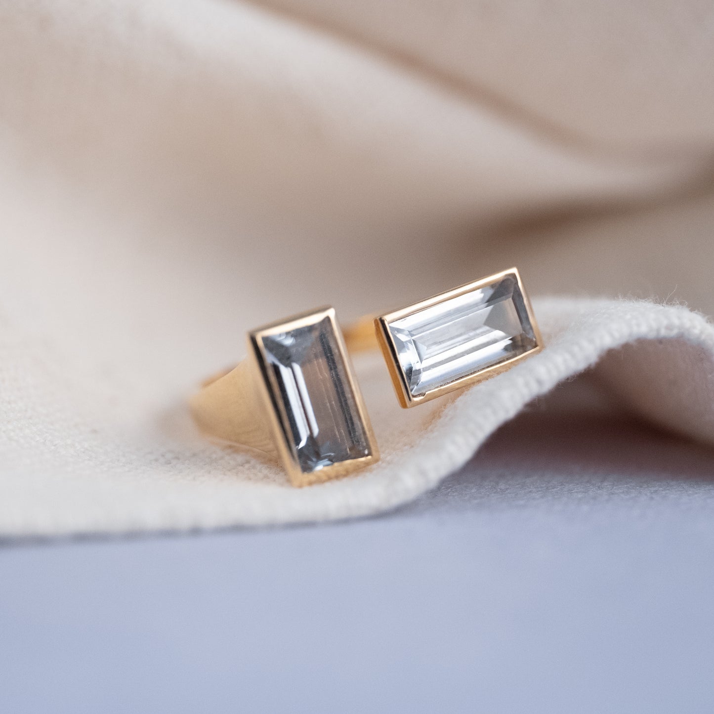 Bague Toi et Moi spinelles, vue de profil