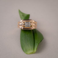 Bague Tank vintage en or jaune, diamant taille rose sur plateau géométrique